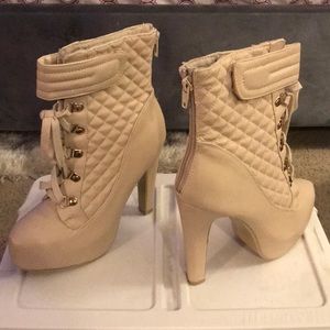 Heel booties